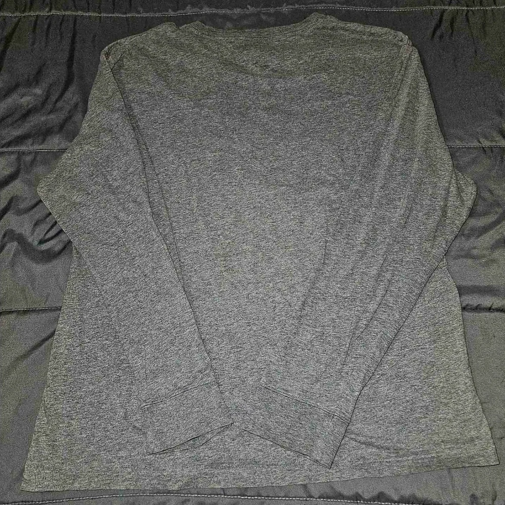 Vintage Tommy Hilfiger Graphic Long Sleeve Size Large - Picture 3 of 3